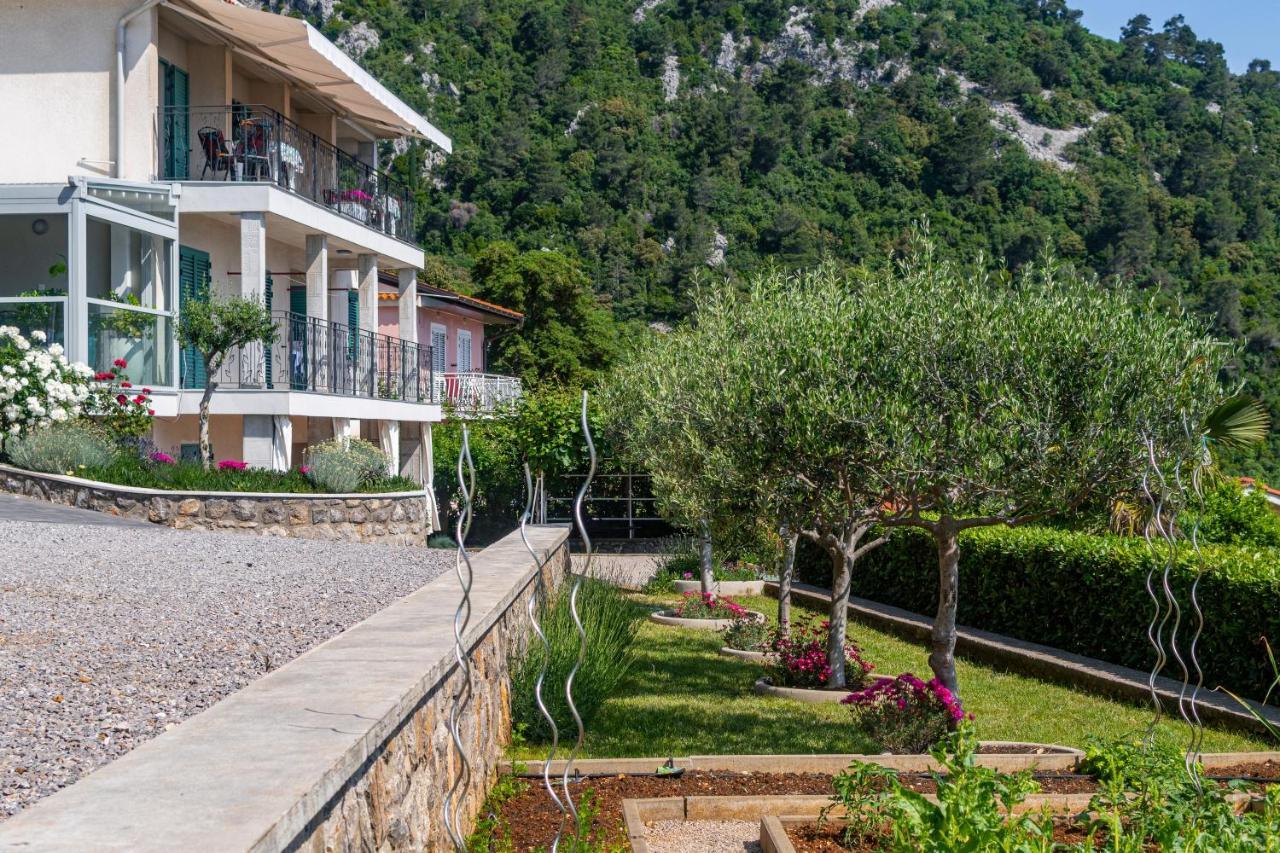 Apartments By The Sea Medveja, Opatija - 7720 Lovran Exteriér fotografie