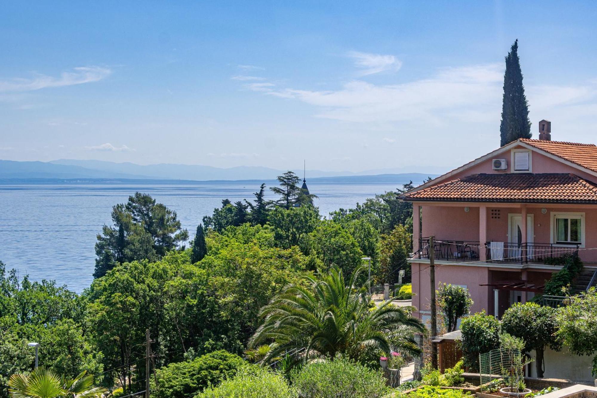 Apartments By The Sea Medveja, Opatija - 7720 Lovran Exteriér fotografie