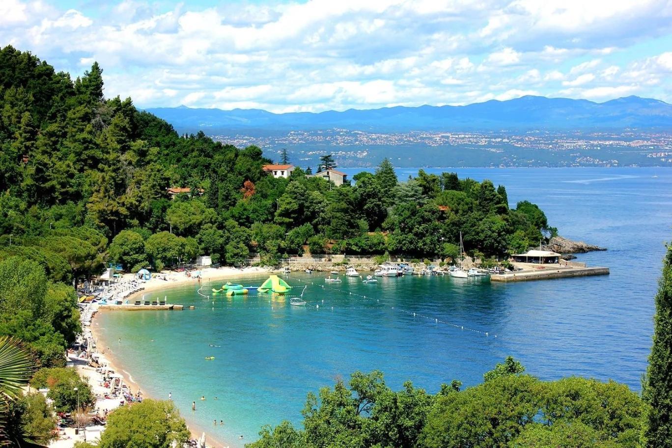 Apartments By The Sea Medveja, Opatija - 7720 Lovran Exteriér fotografie