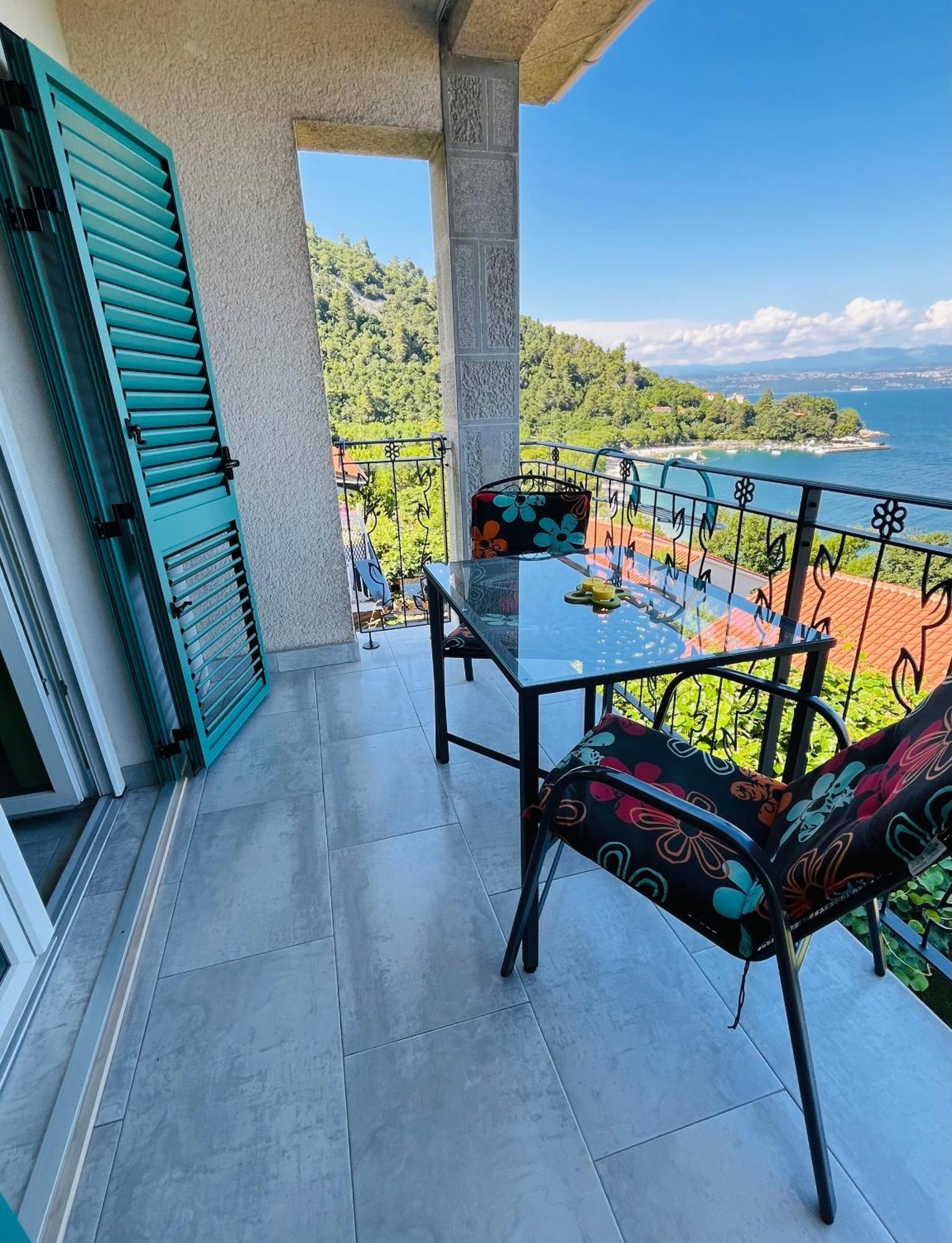 Apartments By The Sea Medveja, Opatija - 7720 Lovran Exteriér fotografie